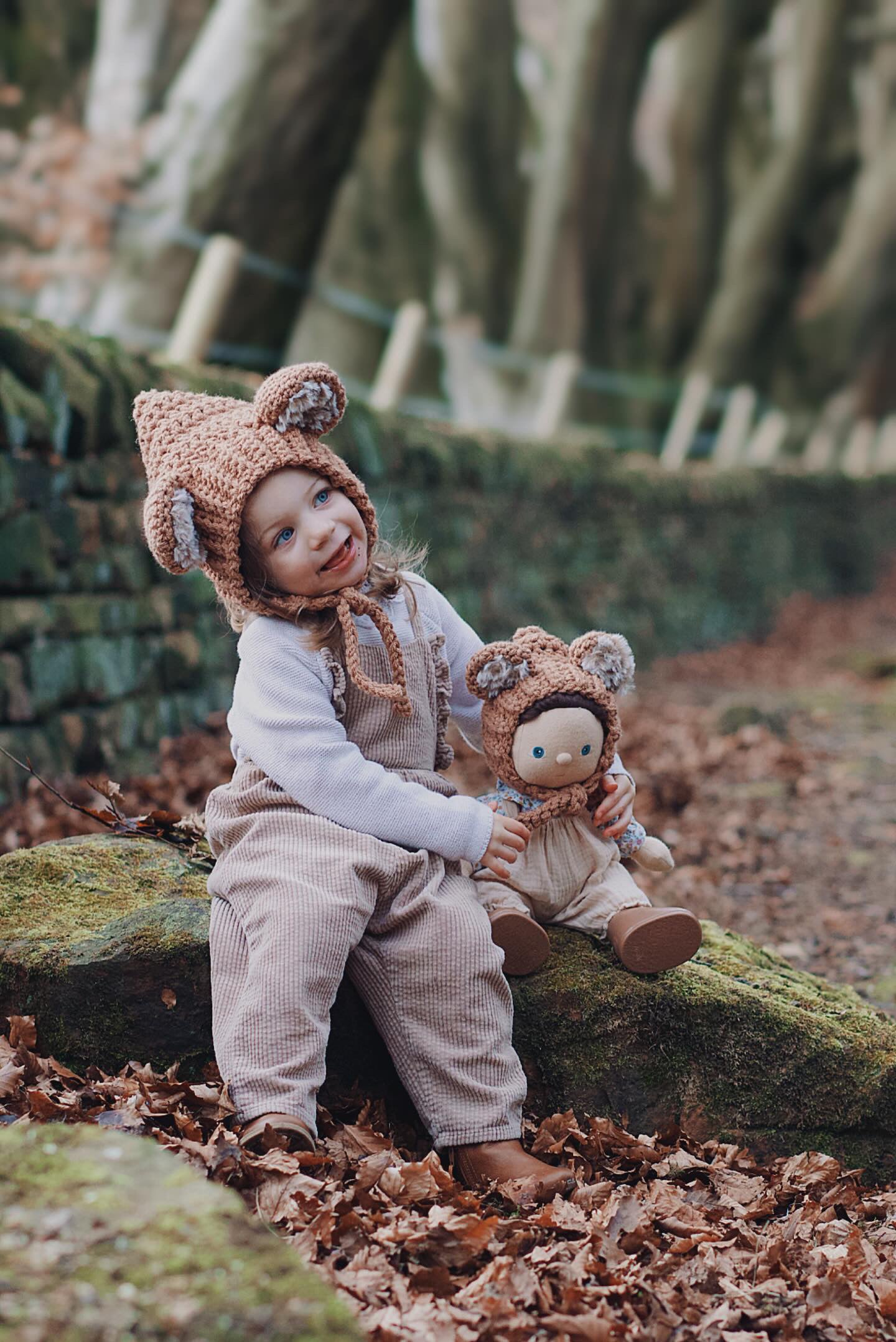 "Oscar" Bear Bonnet