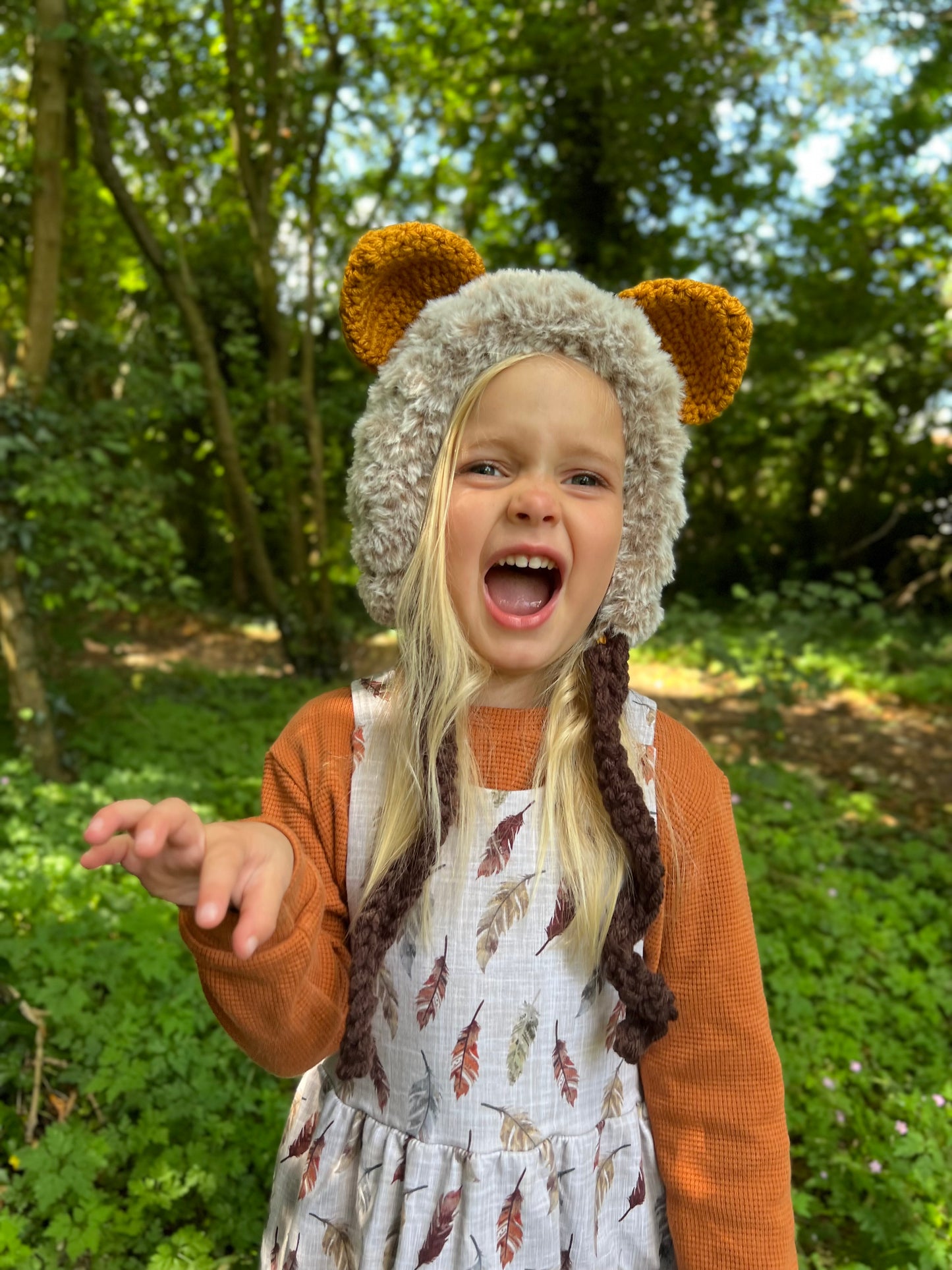 "Aedan" Lion Bonnet (long & short mane)